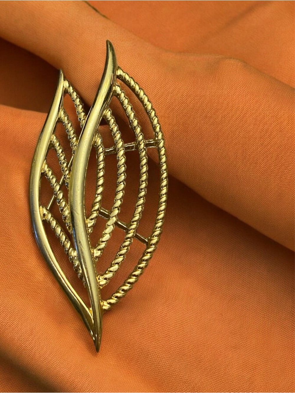 TRIFARI Brooch Pin